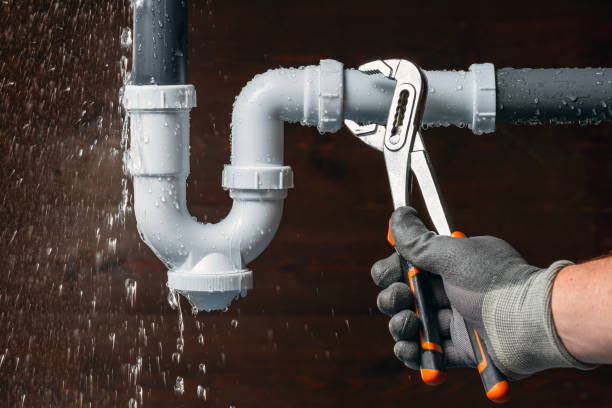Professional Gas Line Repair technician working in Mountain View, NC